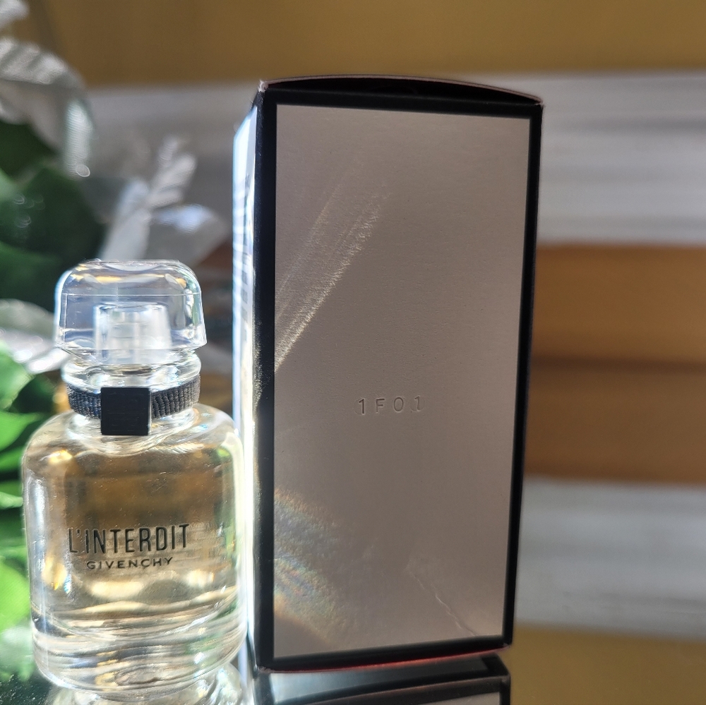 Givenchy 10 ml - Picture 6 of 7